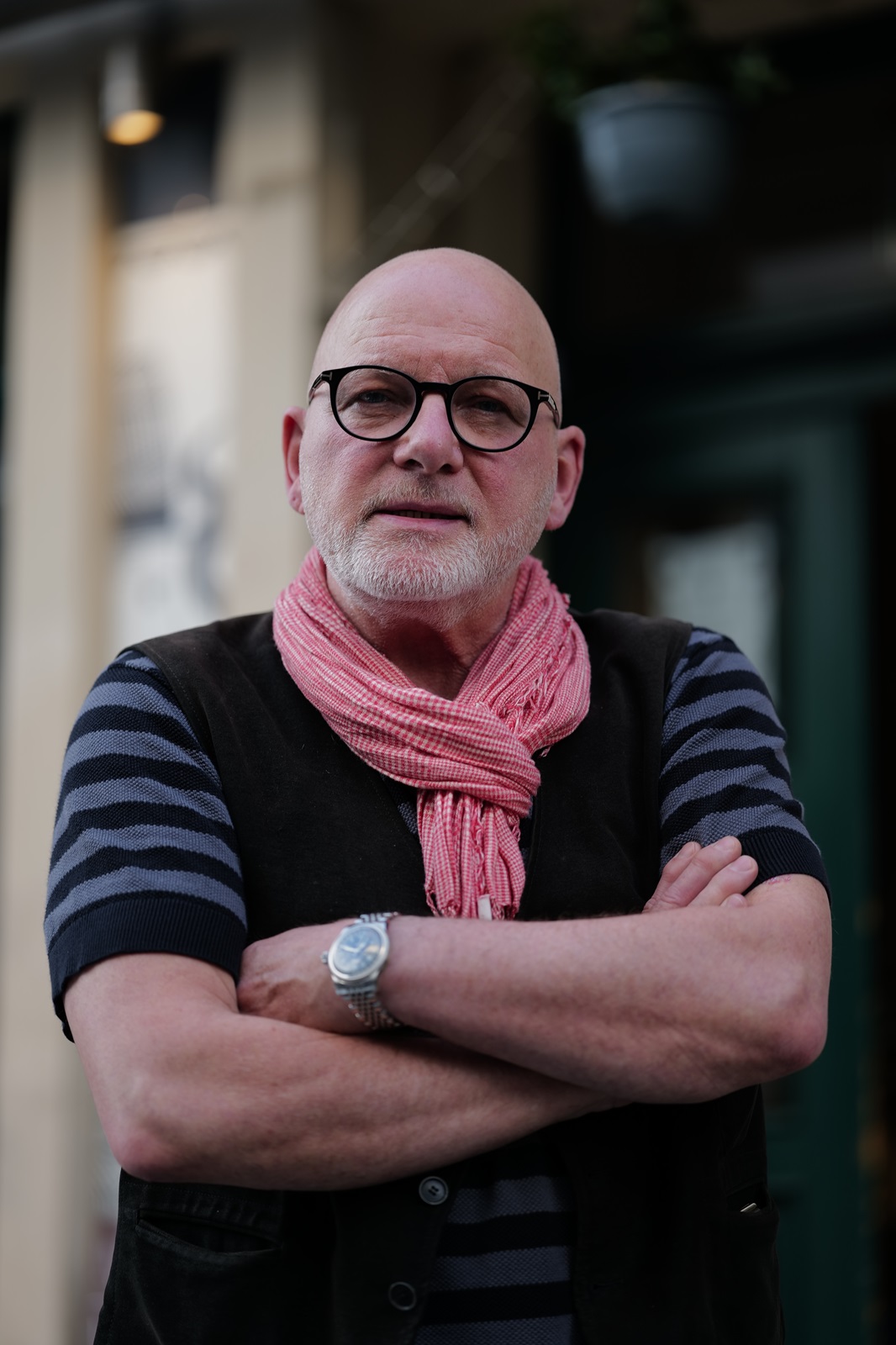 German male street model in Dresden, photographed with the Leica SL2-S and the Leica SL Summicron 90 mm F2.0